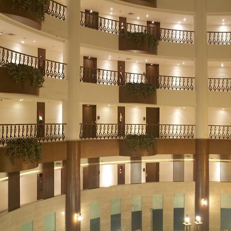 Savoy Suites Greater Noida Dış mekan fotoğraf