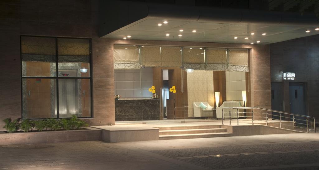 Savoy Suites Greater Noida Dış mekan fotoğraf