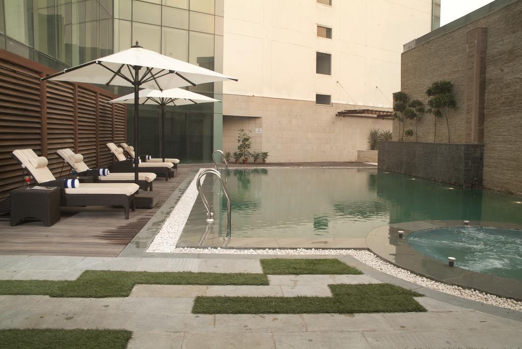 Savoy Suites Greater Noida Dış mekan fotoğraf