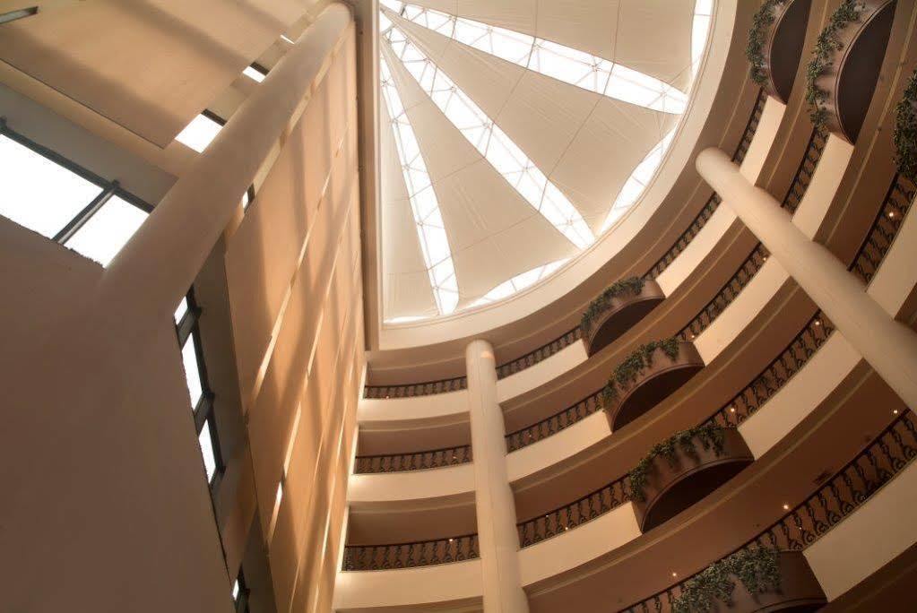 Savoy Suites Greater Noida Dış mekan fotoğraf