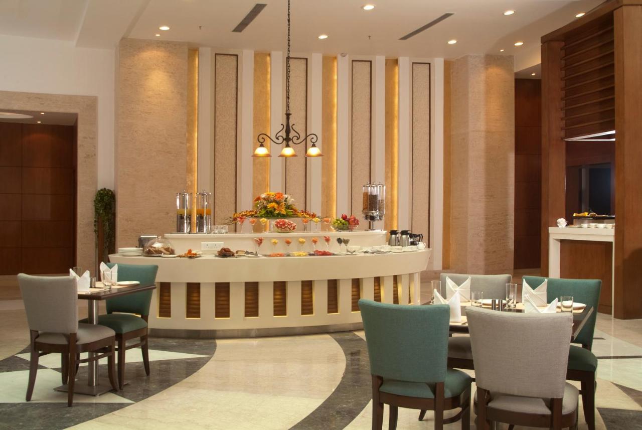 Savoy Suites Greater Noida Dış mekan fotoğraf
